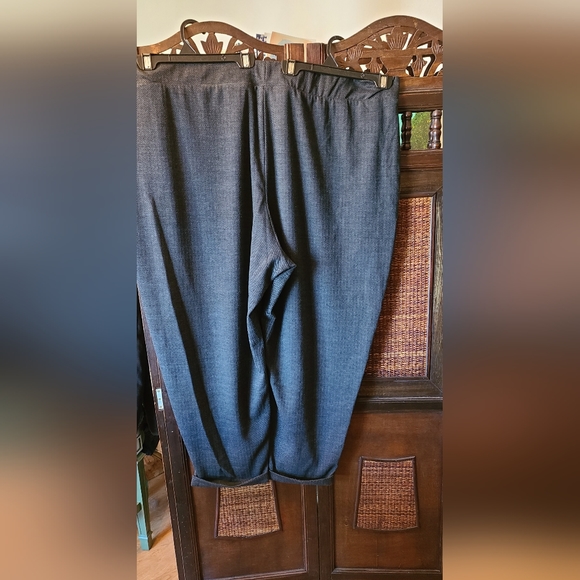 Gray Pants - Picture 2 of 7